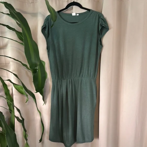 GAP | Dresses | Gap Green Dress | Poshmark